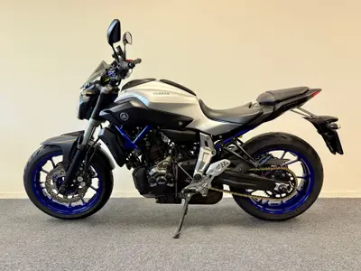 YAMAHA MT 07 ABS – foto 4