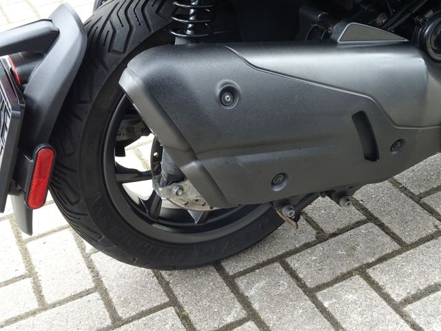 piaggio - mp3-530-hpe-advance-exlusive