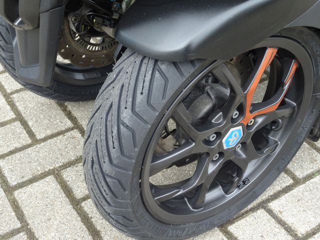 piaggio - mp3-530-hpe-advance-exlusive
