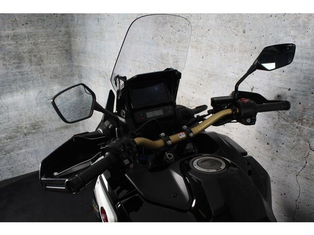 honda - crf-1100-l-africa-twin-adventure-sports