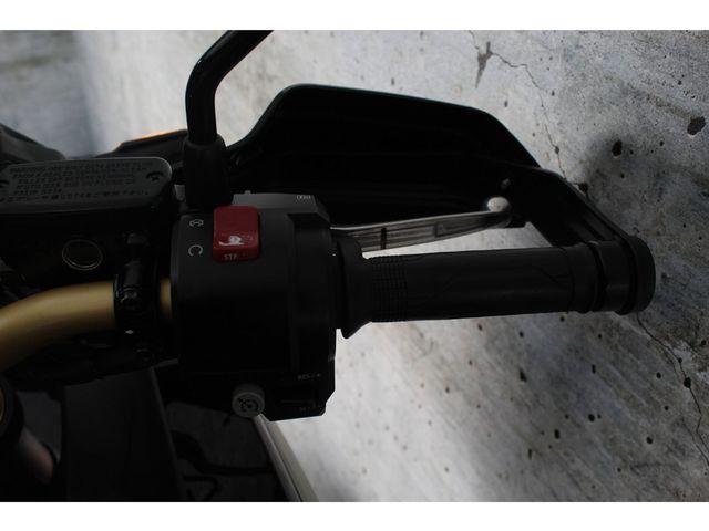 honda - crf-1100-l-africa-twin-adventure-sports