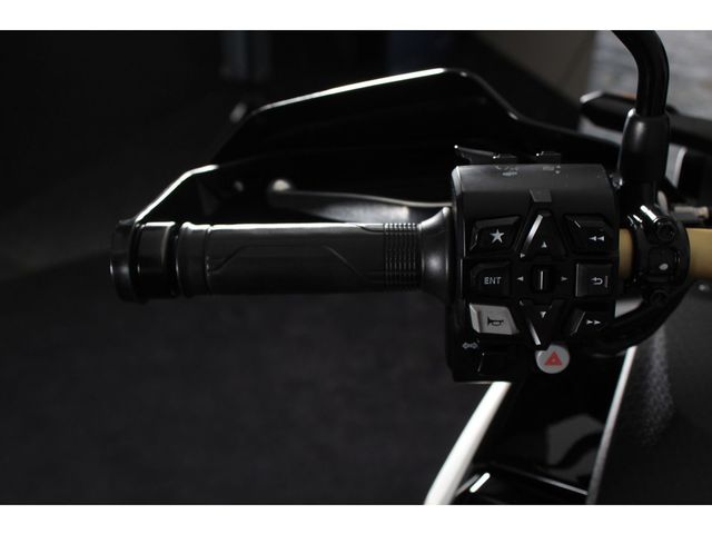 honda - crf-1100-l-africa-twin-adventure-sports