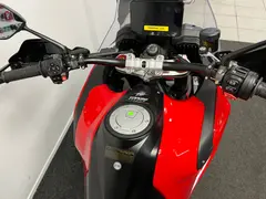 MV Agusta Enduro Veloce 2025 nieuw – foto 10 van 27
