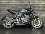 TRIUMPH TRIDENT 800