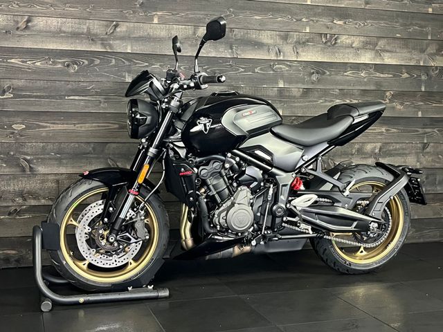 triumph - trident-800