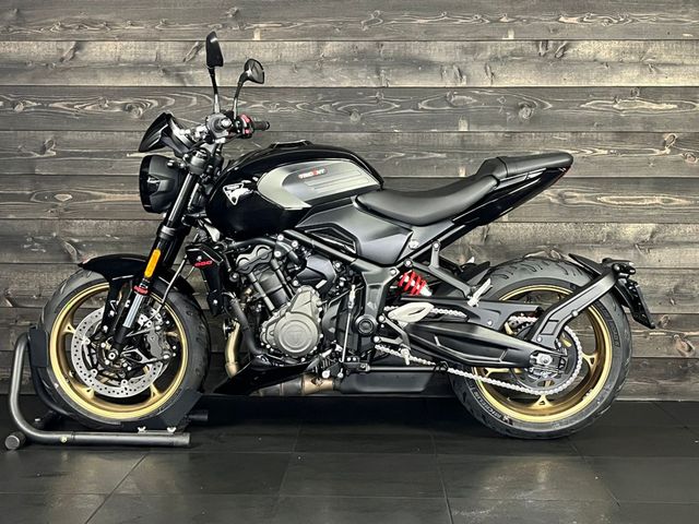 triumph - trident-800