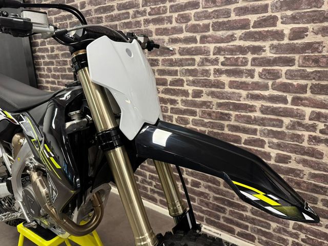 triumph - tr-450-x-rc