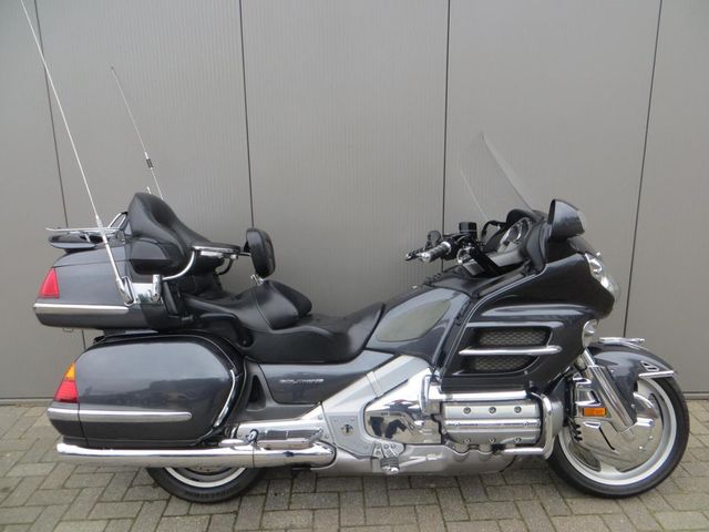honda - gl-1800-goldwing