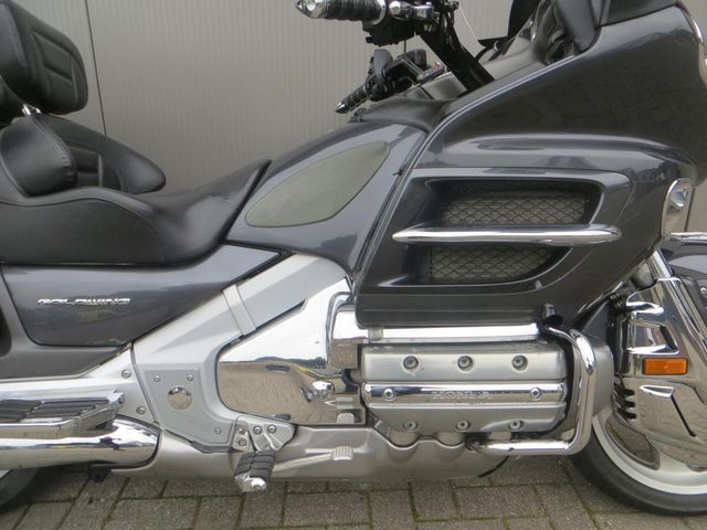 honda - gl-1800-goldwing