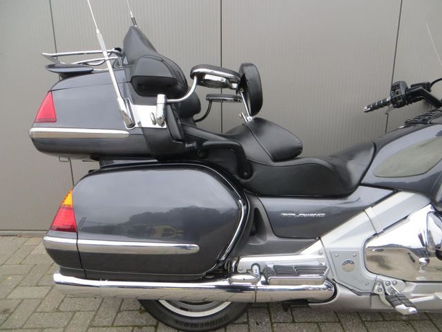 honda - gl-1800-goldwing