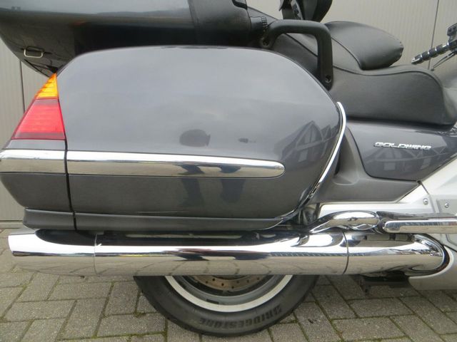 honda - gl-1800-goldwing