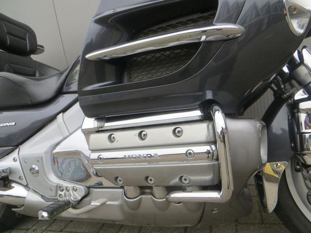 honda - gl-1800-goldwing
