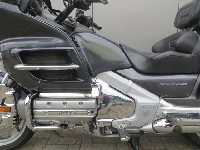 honda - gl-1800-goldwing