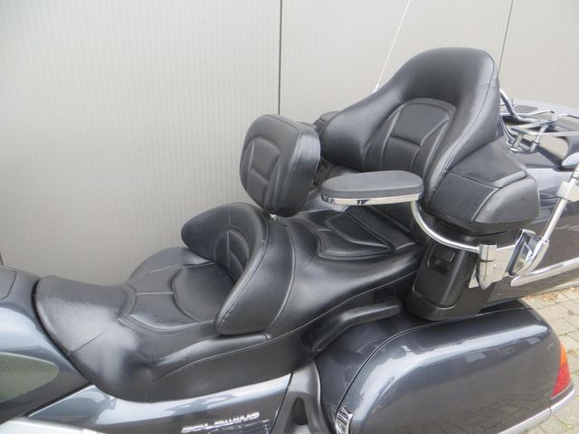 honda - gl-1800-goldwing