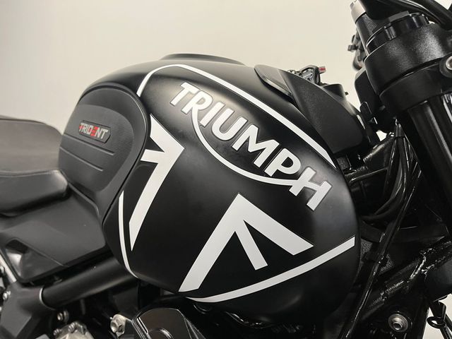 triumph - trident-660
