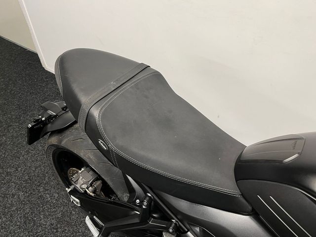 triumph - trident-660