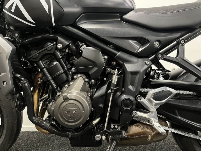 triumph - trident-660