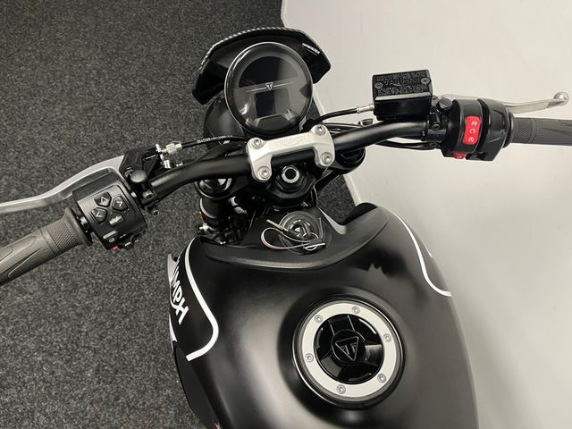 triumph - trident-660