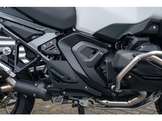 bmw - r-1300-gs-adventure