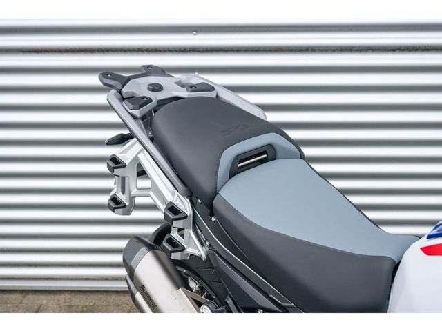 bmw - r-1300-gs-adventure