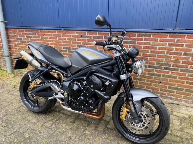 triumph - street-triple-r