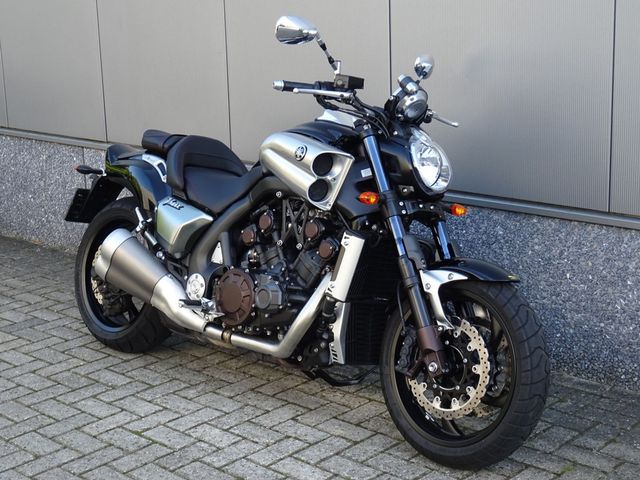 yamaha - vmx-1700