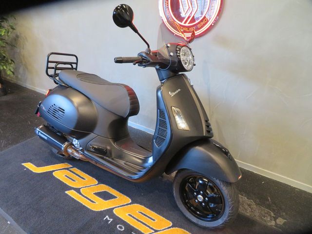 piaggio - gts-touring-300