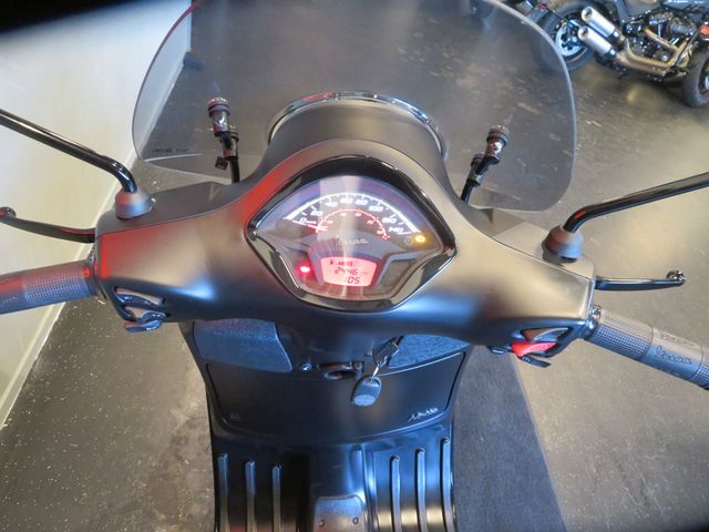 piaggio - gts-touring-300