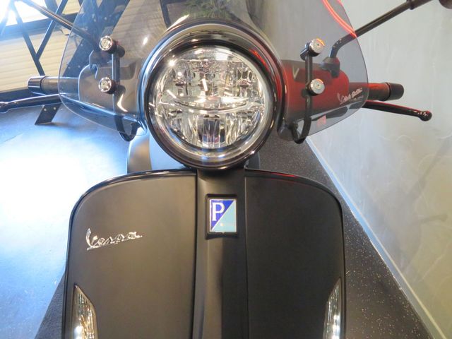piaggio - gts-touring-300