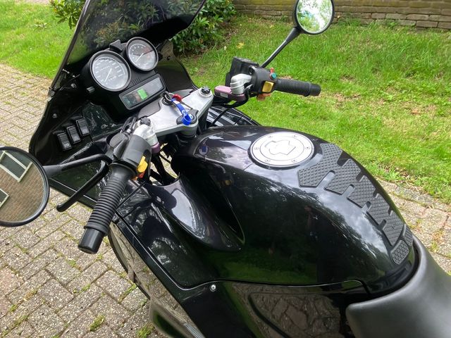bmw - r-1100-rs