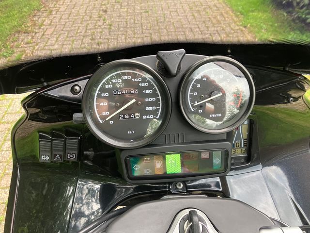 bmw - r-1100-rs