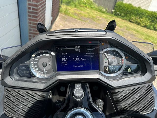 honda - gl-1800-goldwing-bagger-dct