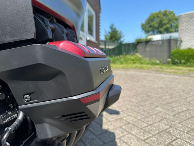 honda - gl-1800-goldwing-bagger-dct