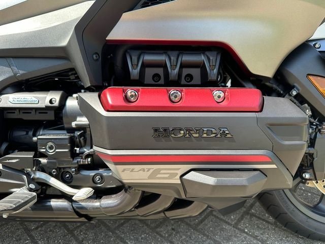 honda - gl-1800-goldwing-bagger-dct