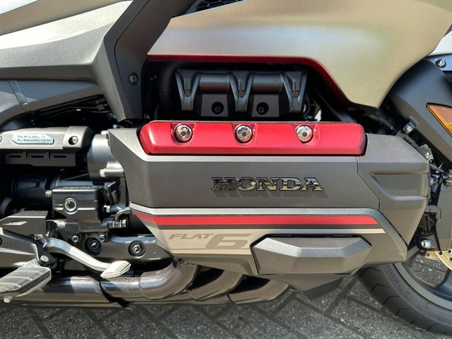 honda - gl-1800-goldwing-bagger-dct