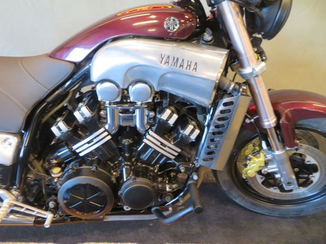 yamaha - vmx-1200-v-max