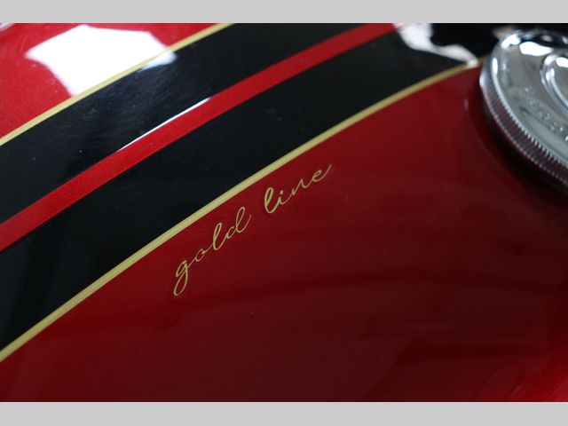 triumph - bonneville-bobber-goldline