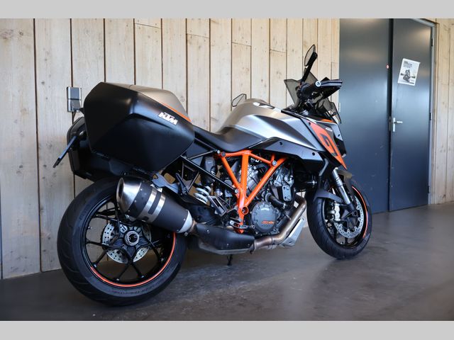 ktm - 1290-super-duke-gt