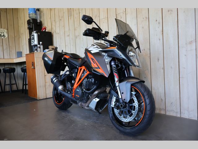 ktm - 1290-super-duke-gt