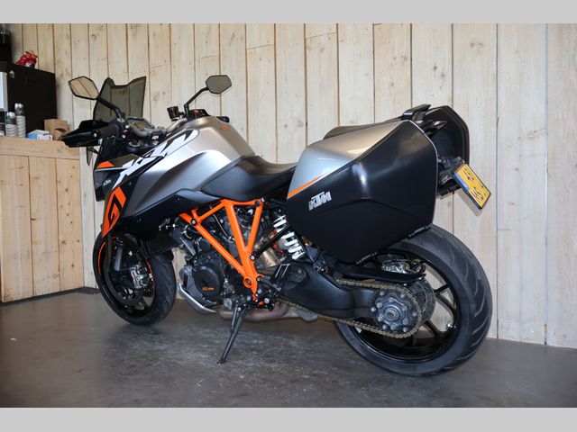 ktm - 1290-super-duke-gt