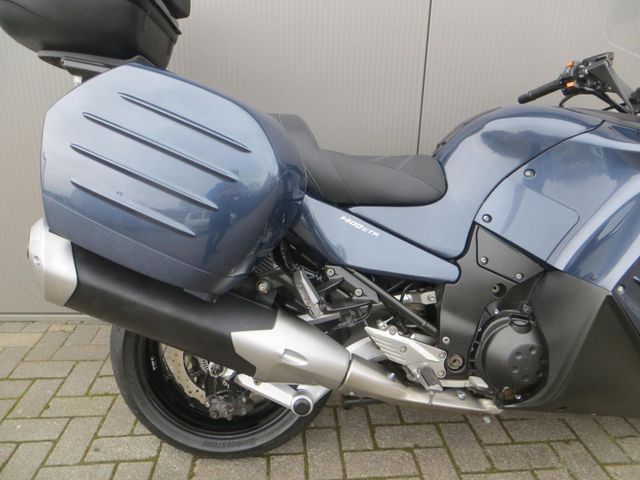 kawasaki - 1400-gtr