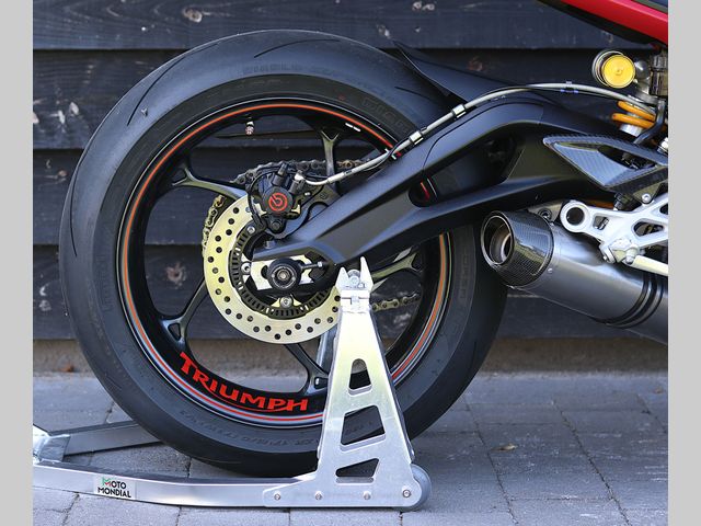 triumph - street-triple-rs