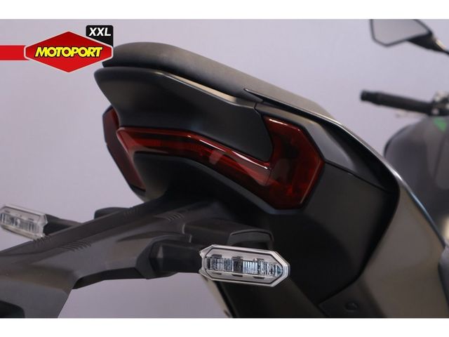 kawasaki - z900