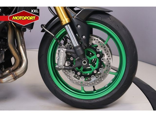 kawasaki - z900