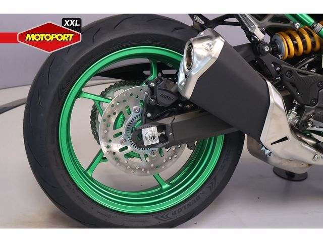 kawasaki - z900