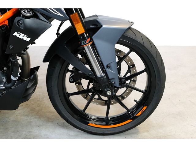ktm - 390-duke
