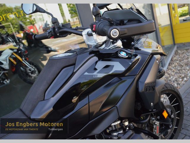bmw - r-1300-gs
