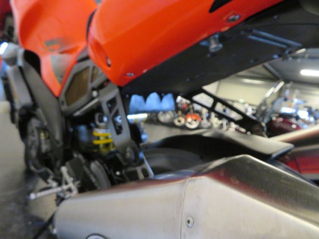 aprilia - tuono-1000-r