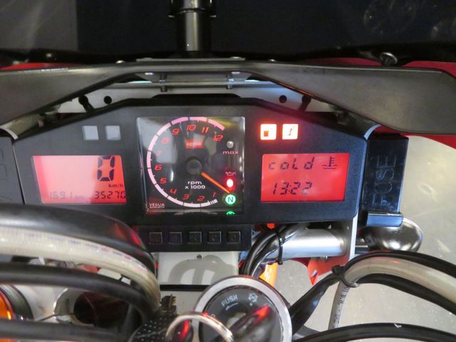 aprilia - tuono-1000-r