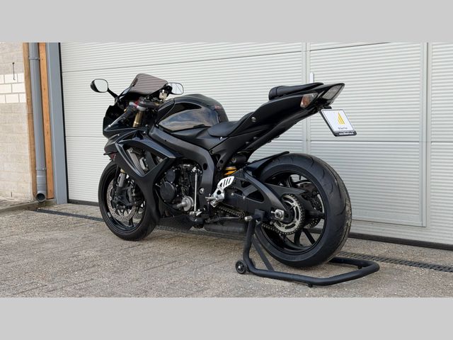 suzuki - gsx-r-600